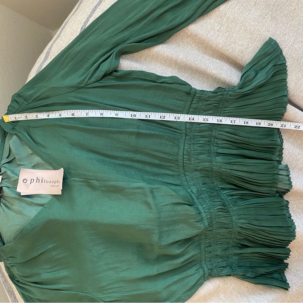 PHILOSOPHY Ruched Emerald Green V Neck Blouse - Picture 9 of 10